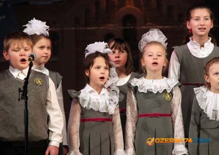 Российских школьников обяжут чаще слушать гимн страны