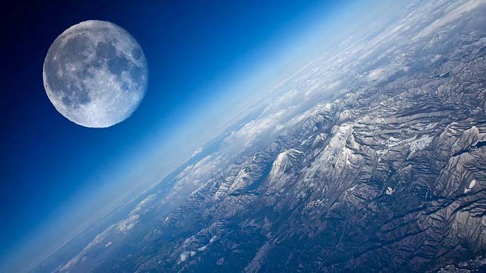 Первый российский космонавт высадится на Луне