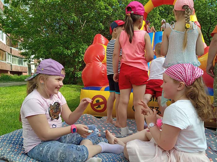 День защиты детей: юные озерчане встретили лето ярко