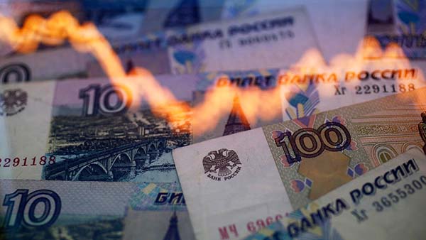 Реальные доходы россиян упали за год на 3,5%