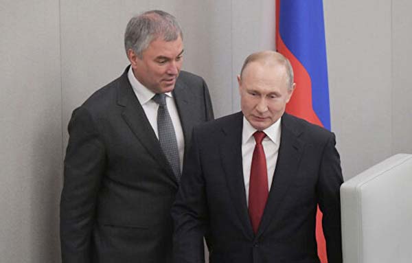 Володин призвал продержать Путина у власти как можно дольше