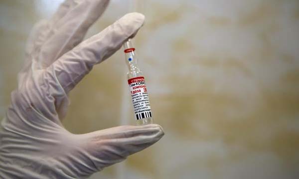 Российские ученые создали вакцину от «омикрона»
