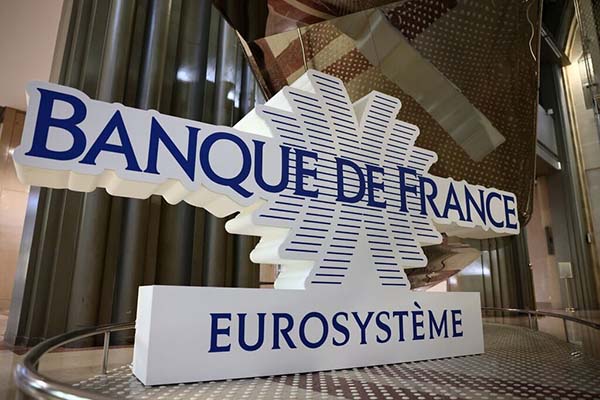 Франция заморозила 22 млрд евро ЦБ РФ и еще 150 млрд евро частных российских инвесторов, которые попали под санкции