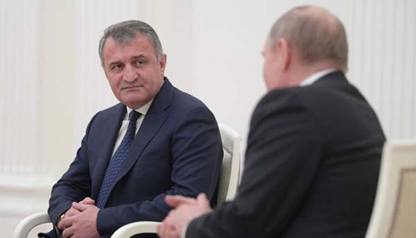 Южная Осетия планирует провести после 10 апреля референдум и войти в состав России