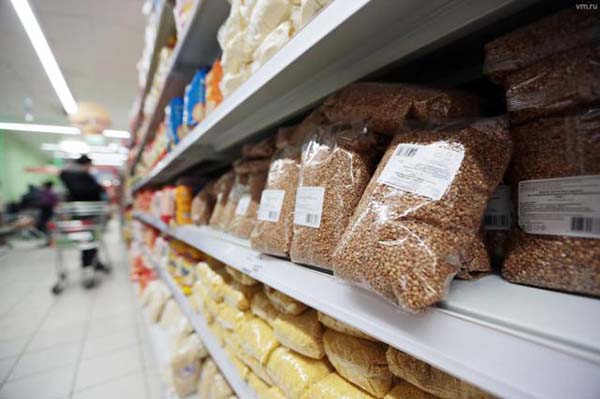 В России ограничения на продажу в одни руки затронули около 20 товаров