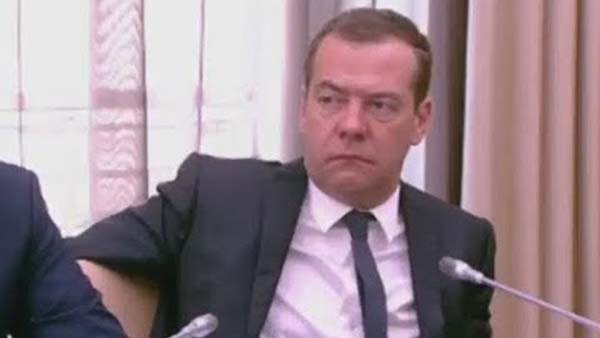 Медведев предсказал голод и эпидемии