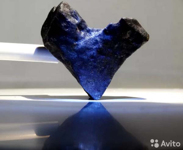 В Тюмени продают куски челябинского метеорита за 40 млн рублей