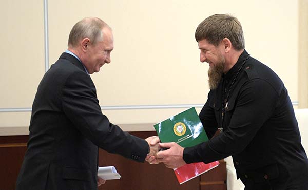 Путин присвоил Кадырову второе генеральское звание за год