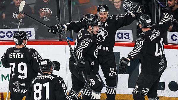 Хоккейный клуб «Трактор» нанес шестое поражение подряд «Ак Барсу» в чемпионате КХЛ