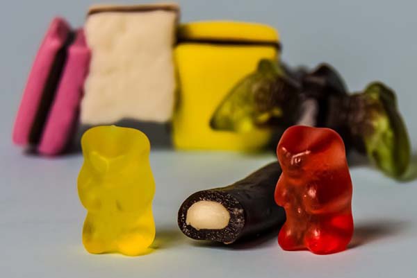 Диетолог назвала самые вредные конфеты