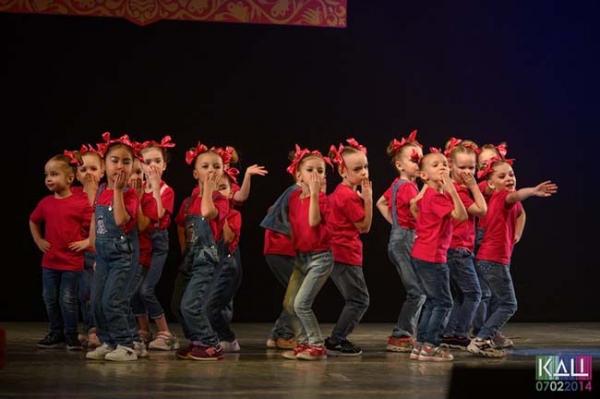 В ДК «Маяк» свое 10-летие отметил Образцовый хореографический коллектив «Купава»