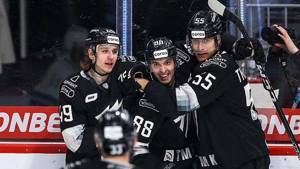 Хоккеисты «Трактора» одержали волевую победу над московским «Динамо» в чемпионате КХЛ