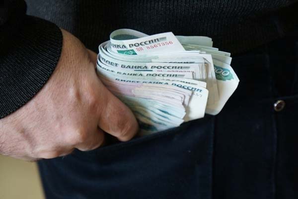 Мошенники под видом работников банка похитили у озерчанина 4 млн рублей