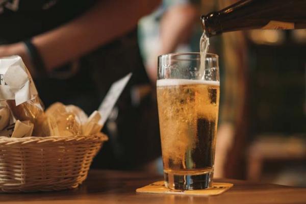 Врач развенчал популярный миф о пользе пива